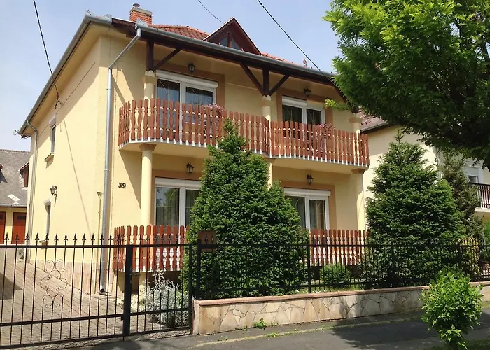Attila Apartment *